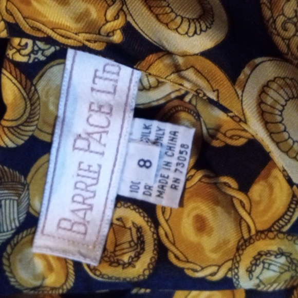 Classic Silk Maximalist Blouse - Picture 5 of 9